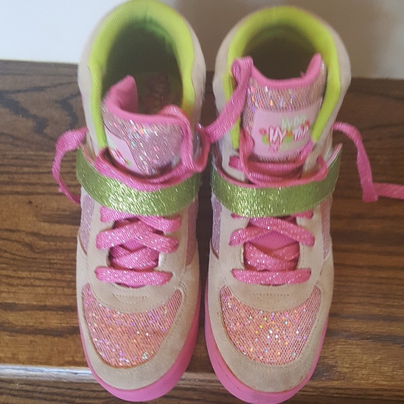 Skechers - Picture 1 of 8